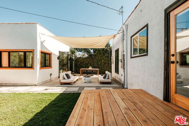 3006 11th Avenue, Los Angeles, CA 90018