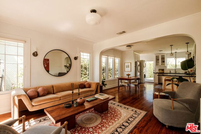 3006 11th Avenue, Los Angeles, CA 90018