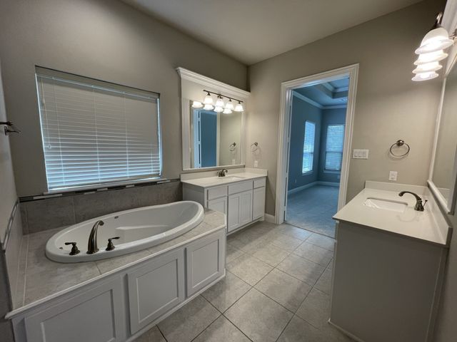 4500 Moores Landing, Arlington, TX 76016