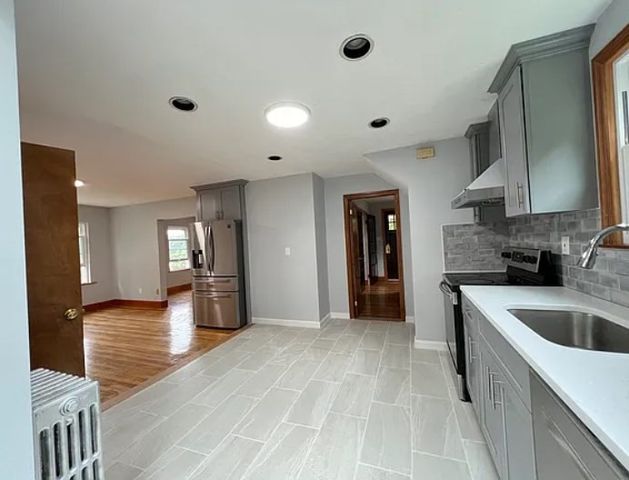 663 Union St, Braintree, MA 02184