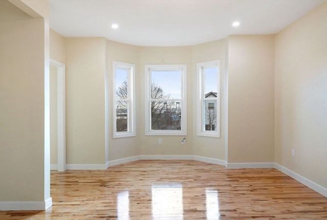 34 Hooper 2, Chelsea, MA 02150