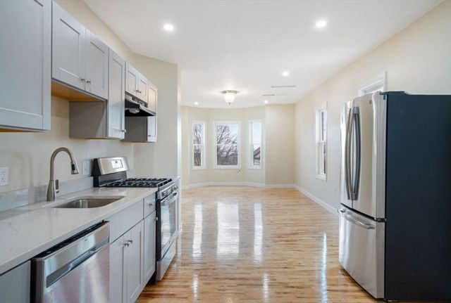 34 Hooper 2, Chelsea, MA 02150