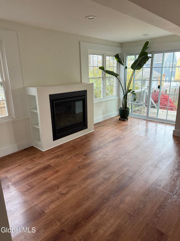 60 Ash Street, Saratoga Springs, NY 12866