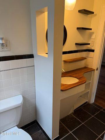 60 Ash Street, Saratoga Springs, NY 12866