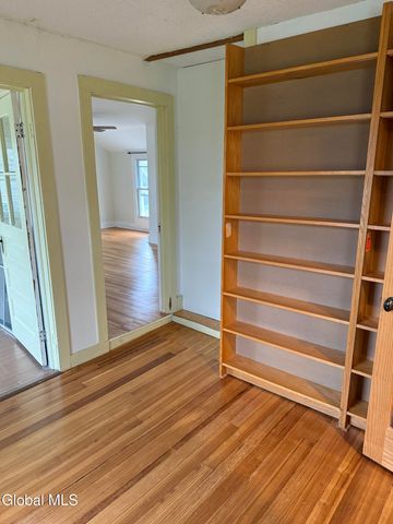 60 Ash Street, Saratoga Springs, NY 12866