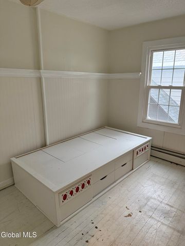 60 Ash Street, Saratoga Springs, NY 12866