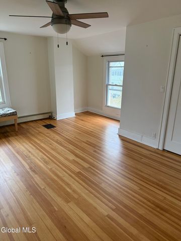 60 Ash Street, Saratoga Springs, NY 12866