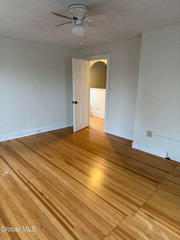 60 Ash Street, Saratoga Springs, NY 12866