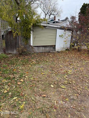 60 Ash Street, Saratoga Springs, NY 12866