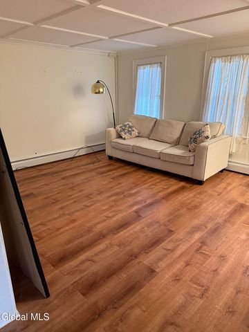 60 Ash Street, Saratoga Springs, NY 12866