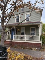 60 Ash Street, Saratoga Springs, NY 12866