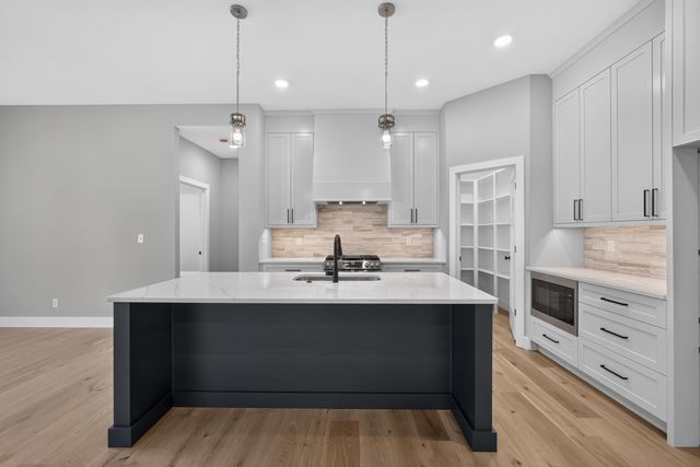904 KALISPELL CT, Columbia, MO 65201