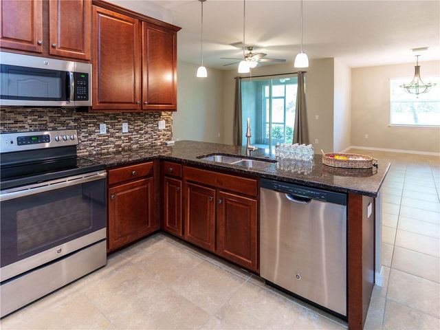 623 53RD AVE N, St Petersburg, FL 33703