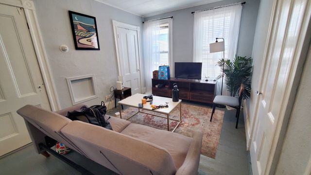 8 7th St. 2, Cambridge, MA 02141