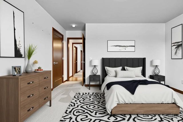 2348 Wild Oak DRIVE, Manitowoc, WI 54220