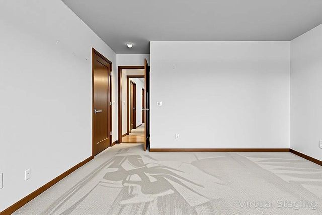 2348 Wild Oak DRIVE, Manitowoc, WI 54220