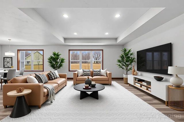 2348 Wild Oak DRIVE, Manitowoc, WI 54220