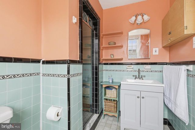 606 E DURHAM ST, Philadelphia, PA 19119