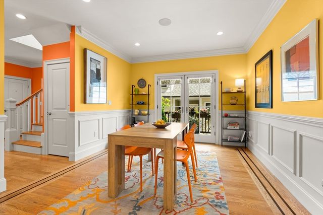 209 Chestnut Ave 2, Boston, MA 02130