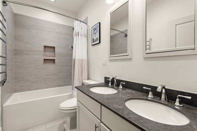 209 Chestnut Ave 2, Boston, MA 02130