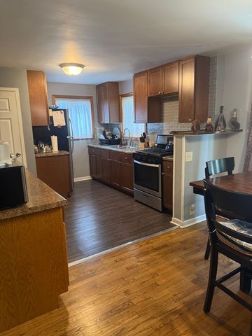 12 Gibson Road, Park Forest, IL 60466