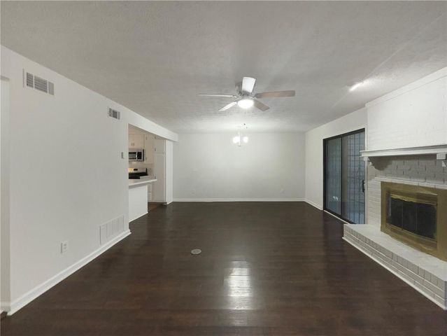 1467 Stoneleigh Circle, Stone Mountain, GA 30088