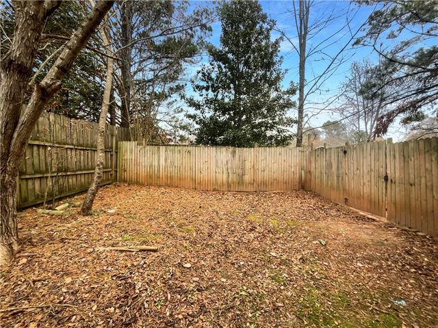 1467 Stoneleigh Circle, Stone Mountain, GA 30088