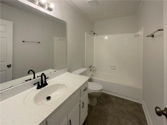 1467 Stoneleigh Circle, Stone Mountain, GA 30088