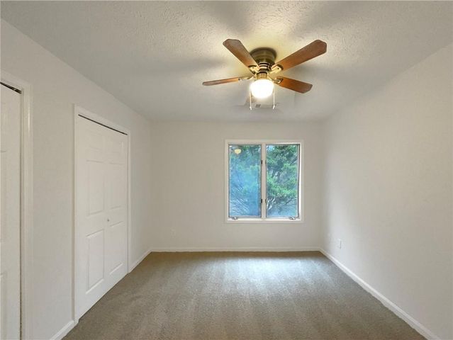 1467 Stoneleigh Circle, Stone Mountain, GA 30088