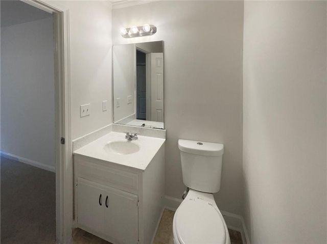 1467 Stoneleigh Circle, Stone Mountain, GA 30088