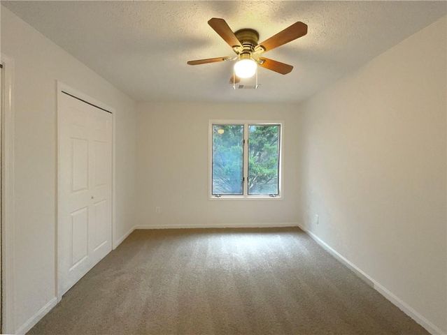 1467 Stoneleigh Circle, Stone Mountain, GA 30088