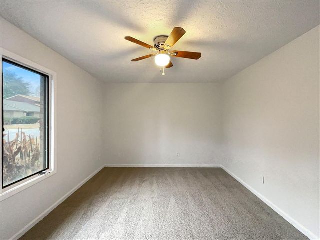 1467 Stoneleigh Circle, Stone Mountain, GA 30088