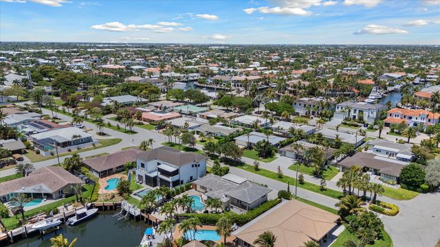 2948 NE 35th Court, Lighthouse Point, FL 33064