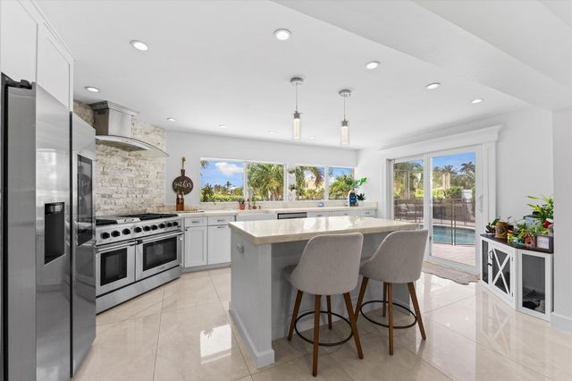 2948 NE 35th Court, Lighthouse Point, FL 33064
