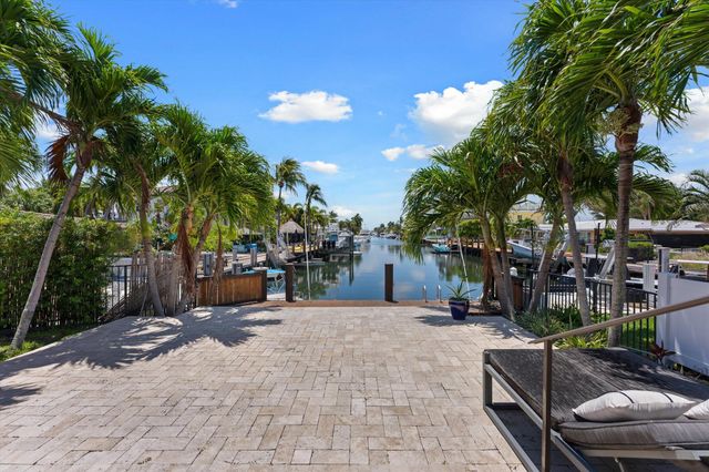2948 NE 35th Court, Lighthouse Point, FL 33064