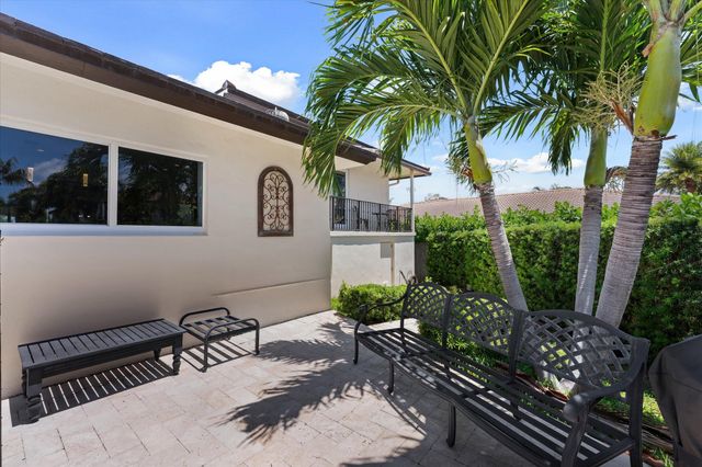 2948 NE 35th Court, Lighthouse Point, FL 33064