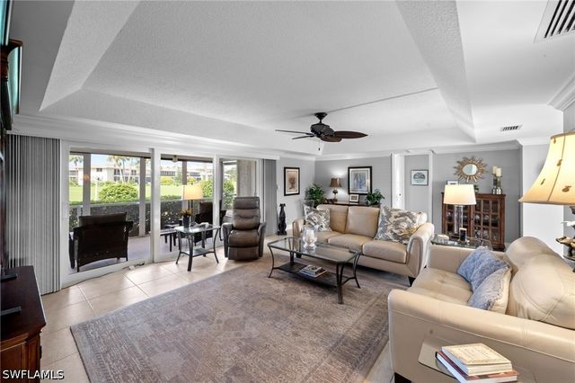 124 Penny LN 5, Naples, FL 34112