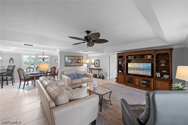 124 Penny LN 5, Naples, FL 34112