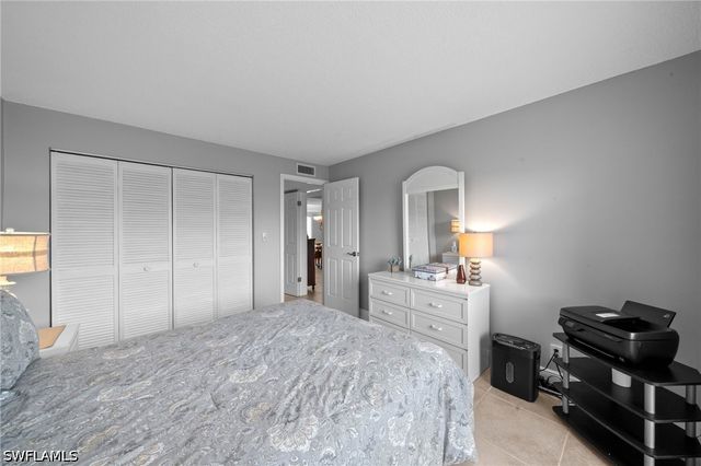 124 Penny LN 5, Naples, FL 34112