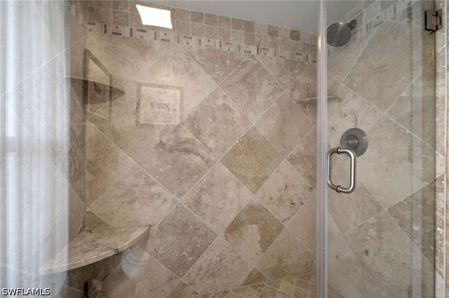124 Penny LN 5, Naples, FL 34112