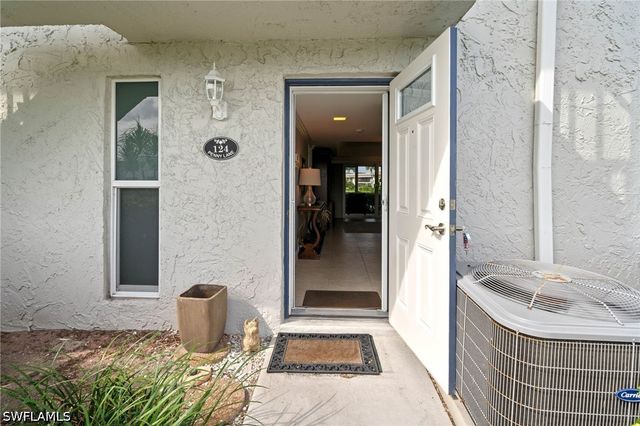 124 Penny LN 5, Naples, FL 34112