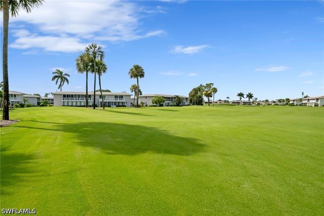 124 Penny LN 5, Naples, FL 34112