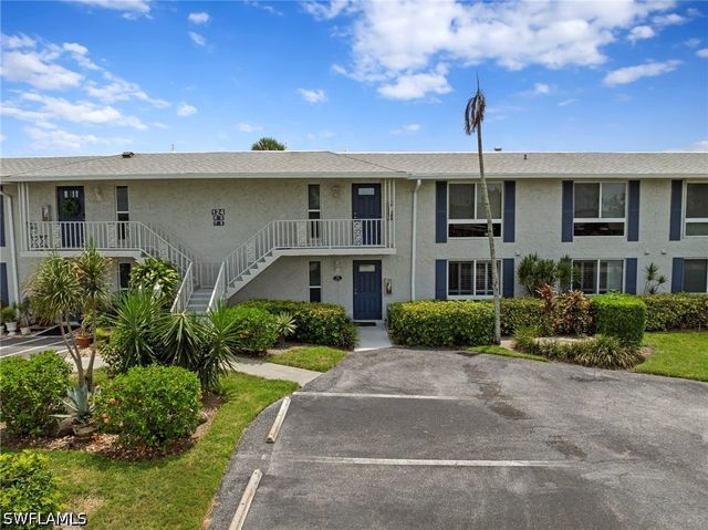 124 Penny LN 5, Naples, FL 34112