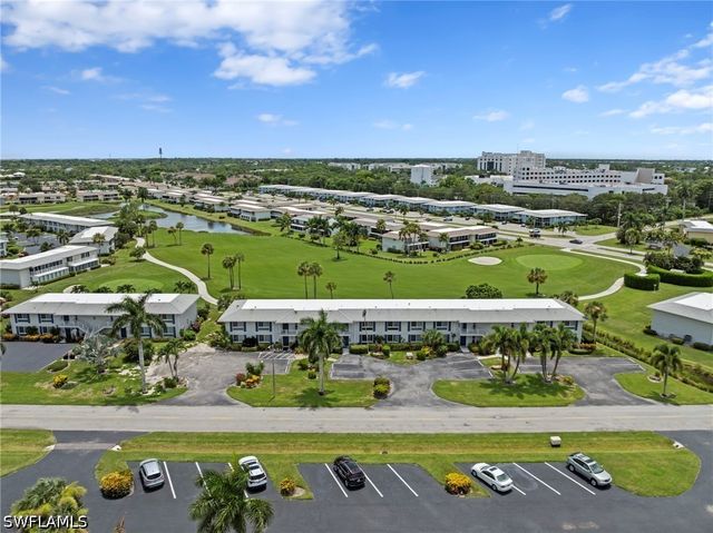 124 Penny LN 5, Naples, FL 34112