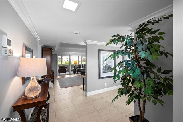 124 Penny LN 5, Naples, FL 34112