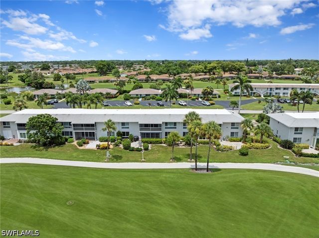 124 Penny LN 5, Naples, FL 34112