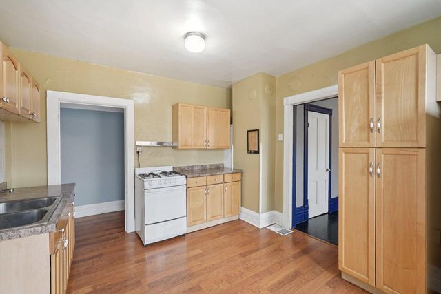 637 E Otjen STREET, Milwaukee, WI 53207