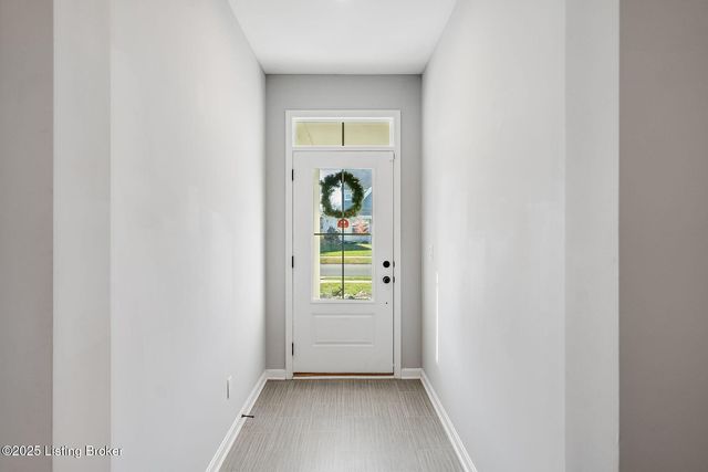 334 Bridlewood Dr, Shepherdsville, KY 40165