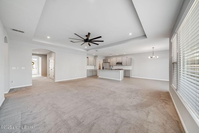 334 Bridlewood Dr, Shepherdsville, KY 40165