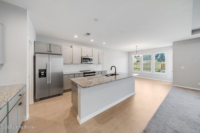 334 Bridlewood Dr, Shepherdsville, KY 40165